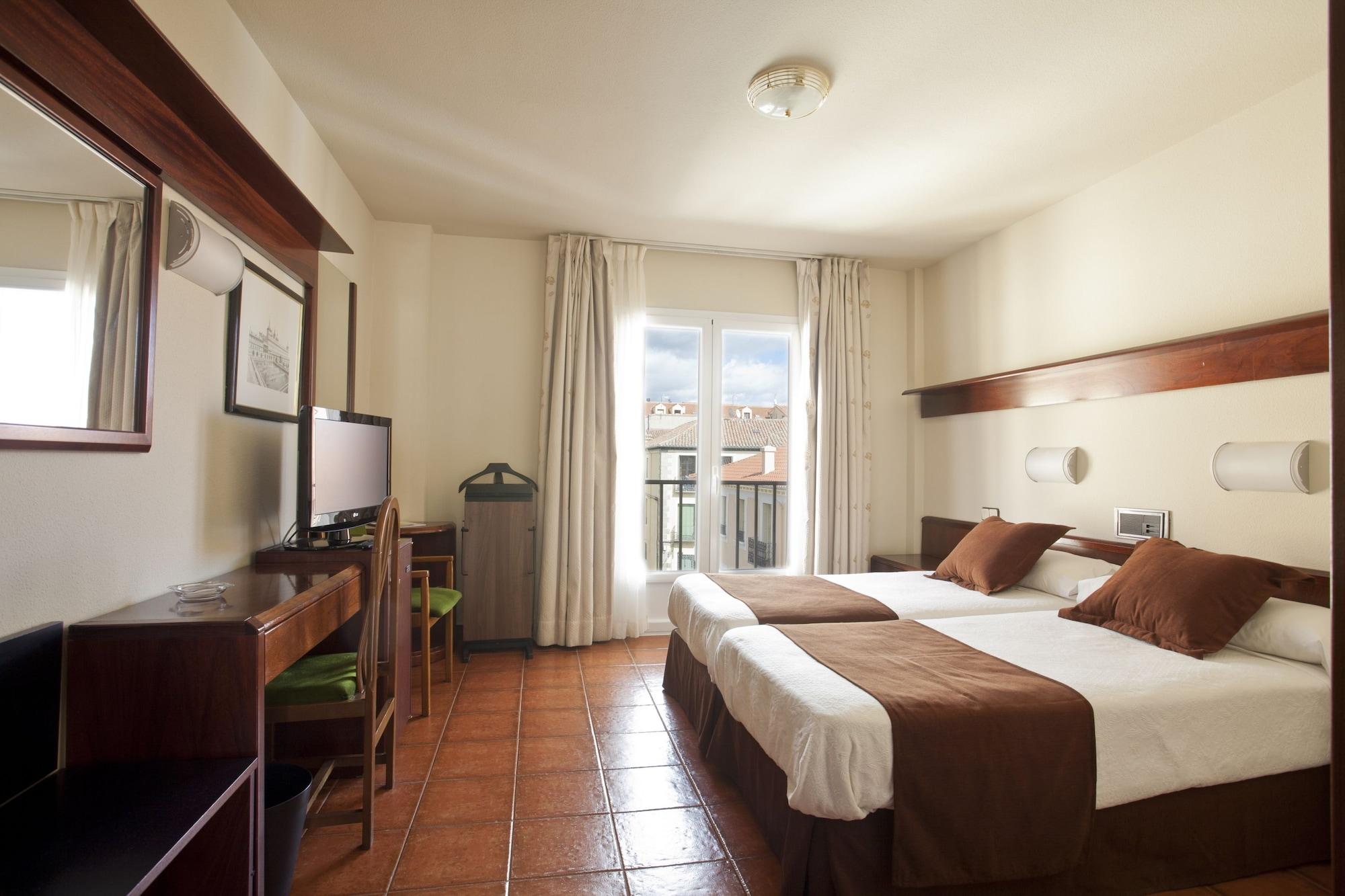 Hotel Florida San Lorenzo de El Escorial Luaran gambar