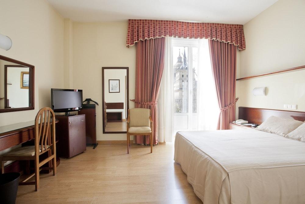Hotel Florida San Lorenzo de El Escorial Luaran gambar